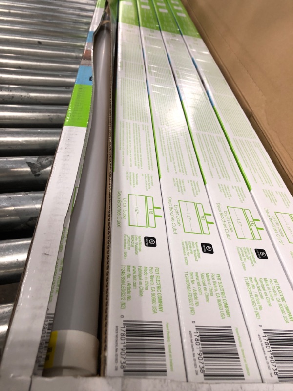 Photo 2 of 4 ft. 20-Watt T12 40W Equivalent Daylight (5000K) G13 Plug and Play Linear LED Tube Light Bulb (10-Pack)