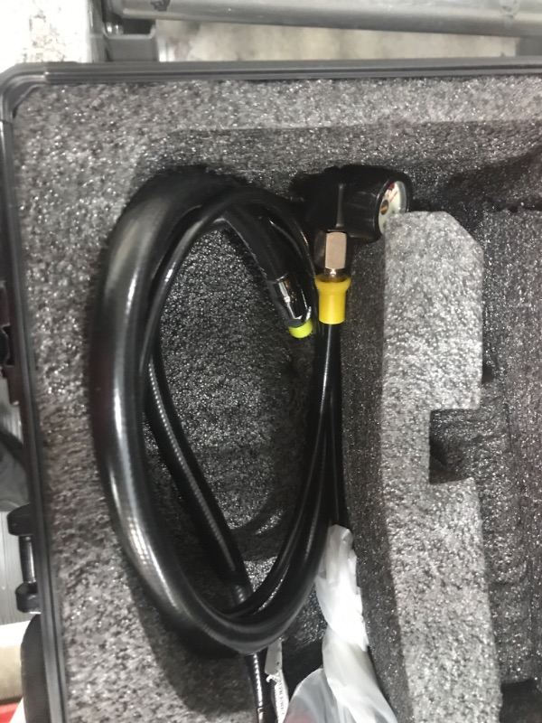 Photo 1 of SMACO Mini Scuba Tank 1.9L Capacity Diving Oxygen Tank Support 25-30 Minutes Underwater Breathing Small Scuba Tank Kit with Portable Box S700 Scuba Cylinder for Underwater Entertainment/Diving Work S700a-black