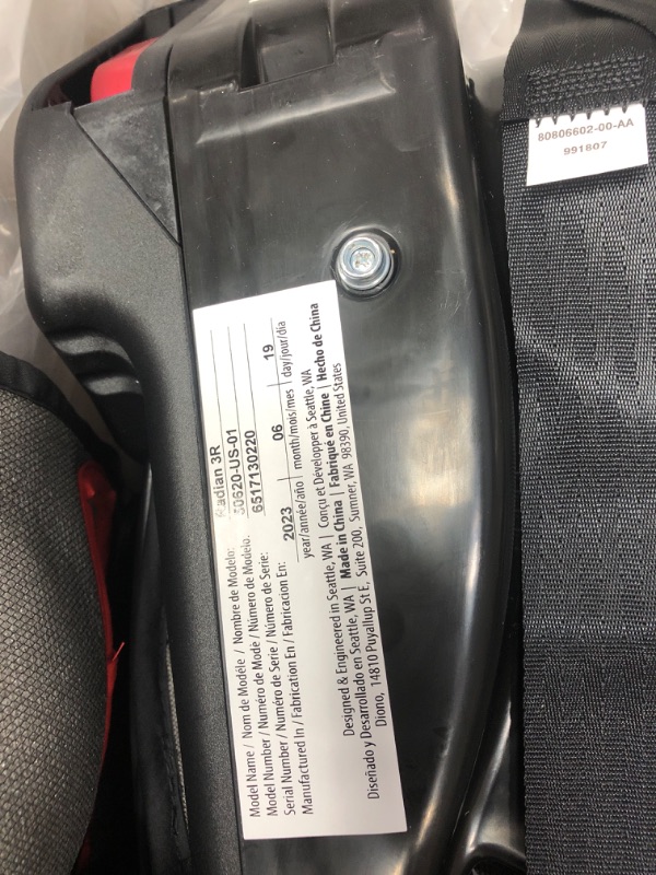 Photo 3 of ***USED - LIKELY MISSING PARTS - UNABLE TO VERIFY FUNCTIONALITY***
Diono Radian 3R, 3-in-1 Convertible Car Seat, Rear Facing & Forward Facing, 10 Years 1 Car Seat, Slim Fit 3 Across, Jet Black Radian 3R Fits 3 Across Black Jet