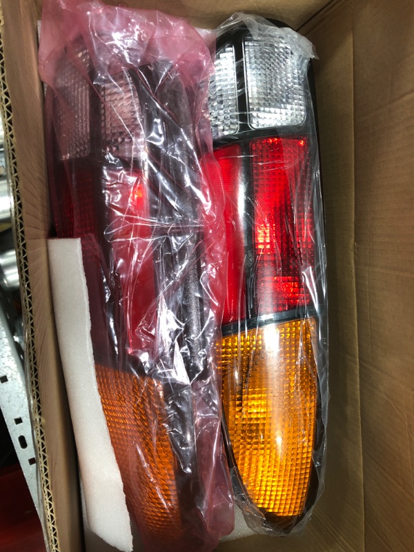 Photo 2 of Clidr Tail Light for Chevy Camaro 1993-2002 Taillights Lamps Driver Passenger Side 5976519, 5976520