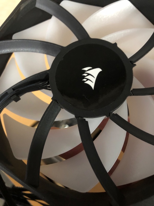 Photo 3 of Corsair iCUE H170i Elite LCD XT Liquid CPU Cooler - IPS LCD Screen - Three AF140 RGB Elite Fans - 420mm Radiator - Fits Intel® LGA 1700, AMD® AM5, and More - Included iCUE Commander CORE - Black ELITE LCD XT 420mm Radiator Black