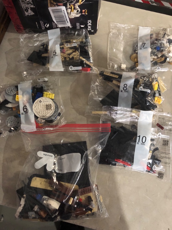 Photo 4 of ***PARTS ONLY/NON-RETURNABLE*USED*OPENED BAGD*MISSING PIECES***
LEGO Ideas Jazz Quartet 21334, Set for Adults, Gift for Music Lovers with Band Figures and 4 Instruments: Piano, Double Bass, Trumpet & a Drum Kit Standard Packaging