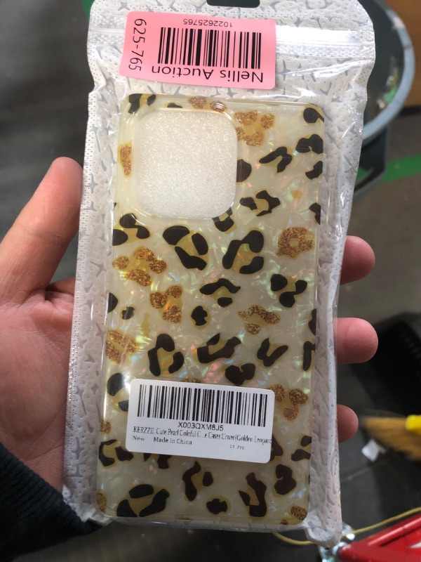 Photo 1 of cheetah print iphone case 