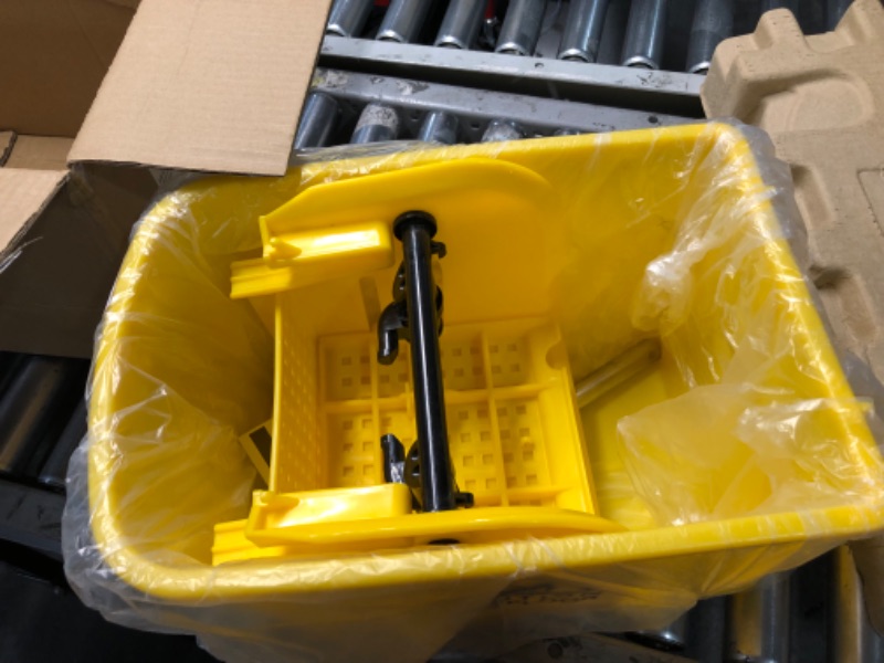 Photo 3 of ***USED - LIKELY MISSING PARTS - UNABLE TO VERIFY FUNCTIONALITY***
ARLIME Mop Bucket with Wringer On Wheels, 26 Quart Capacity Portable Wringer Trolley on Wheels, Side Press Floor Cleaning Wavebrake w/Handle, Mop Bucket for Home, Commercial, Restaurants