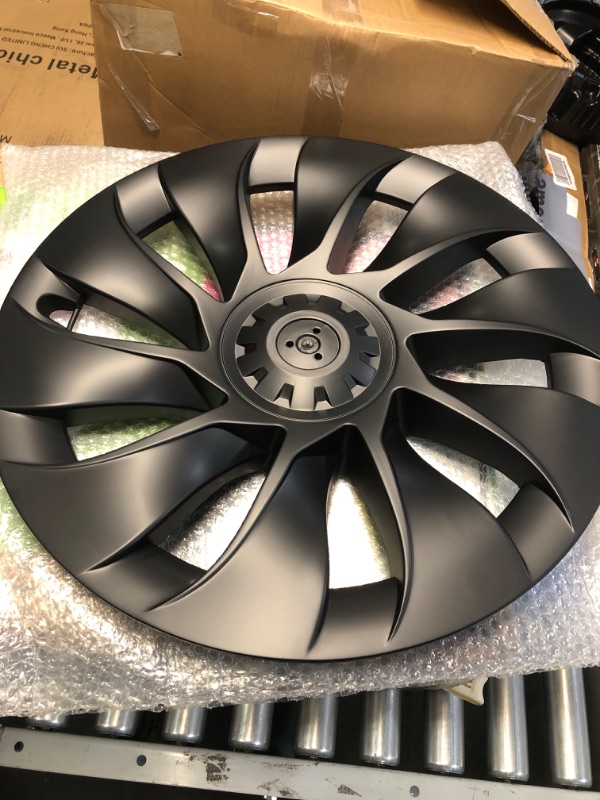 Photo 1 of **MISSING PARTS READ NOTES***
Klutchtech Model Y Hubcaps 22" Tornado Wheel Covers Replacement Wheel Caps Compatible with Tesla Model Y Accessories 2021-2024 (Matte Black 4 Pack)
