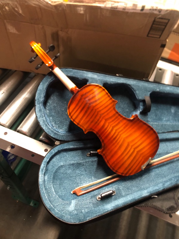 Photo 3 of (READ FULL POST) Cremona SV-75 Premier Novice Series Violin Outfit for ages 5-6 