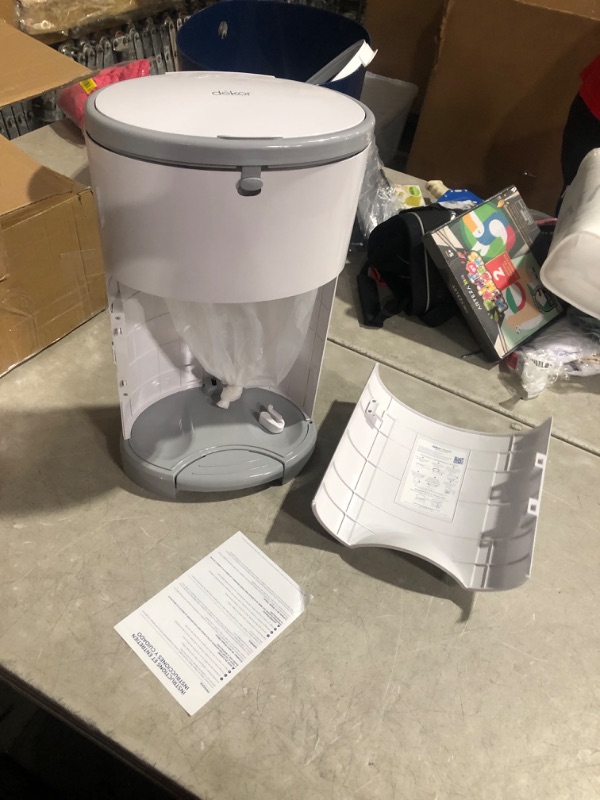 Photo 4 of ***USED - LIKELY MISSING PARTS - UNABLE TO VERIFY FUNCTIONALITY***
Dekor Classic Hands-Free Diaper Pail | White | Easiest to Use | Just Step – Drop – Done | Doesn’t Absorb Odors