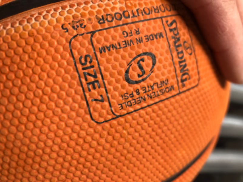 Photo 3 of (needs to be inflated) Spalding SGT NeverFlat Hexagrip Indoor-Outdoor Basketball Official Size 7, 29.5"