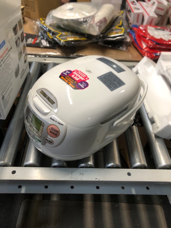 Photo 2 of (NON-REFUNDABLE) Zojirushi, Made in Japan Neuro Fuzzy Rice Cooker, 5.5-Cup, Premium White