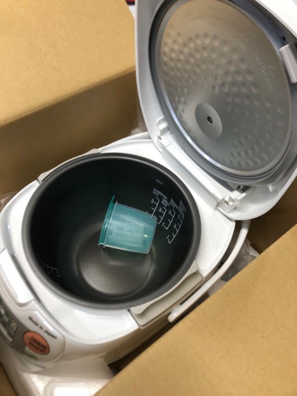 Photo 4 of (NON-REFUNDABLE) Zojirushi, Made in Japan Neuro Fuzzy Rice Cooker, 5.5-Cup, Premium White