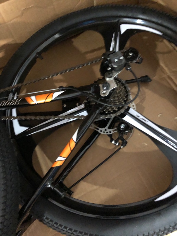 Photo 1 of **MISSING HARDWARE**
Hiland Mountain Bike, 3/6/Multi-Spokes, Shimano 21 Speeds Drivetrain, Aluminum Frame 26 Inch Wheels