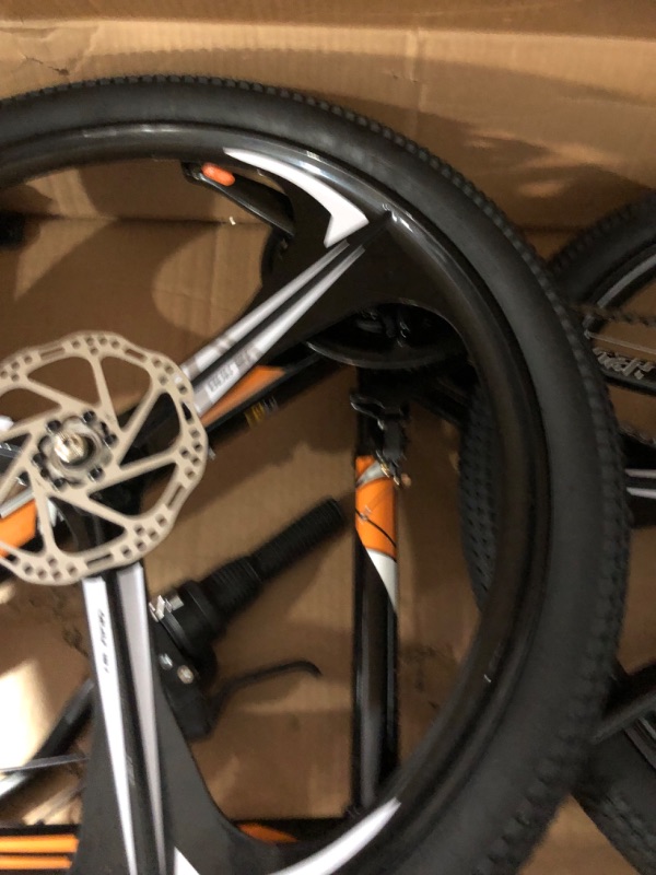 Photo 1 of **MISSING HARDWARE**
Hiland Mountain Bike, 3/6/Multi-Spokes, Shimano 21 Speeds Drivetrain, Aluminum Frame 26 Inch Wheels