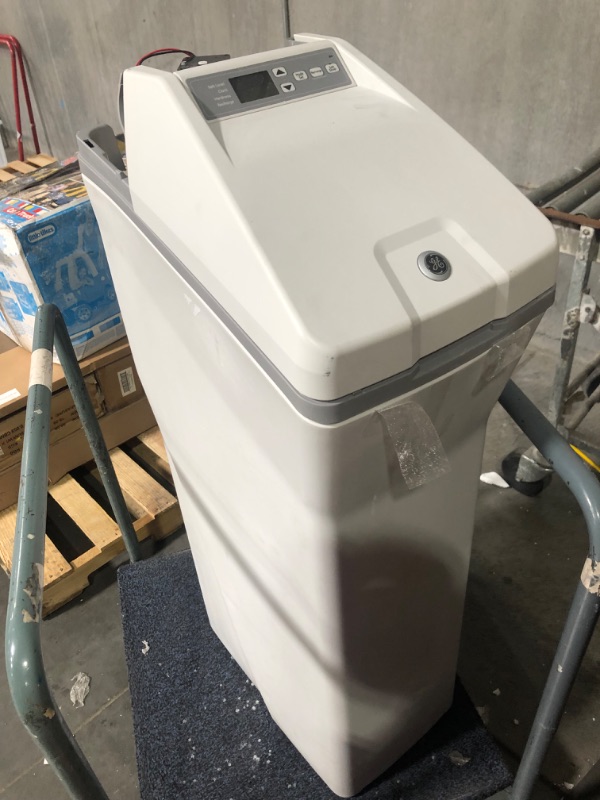 Photo 10 of ***DAMAGED - MISSING PARTS - UNTESTED - NO PACKAGING - SEE COMMENTS***
GE Water Softener System | 40,000 Grain | Reduce Hard Mineral Levels at Water Source | Reduce Salt Consumption | Improve Water Quality for Drinking, Laundry, Dishwashing & More | GXSH4