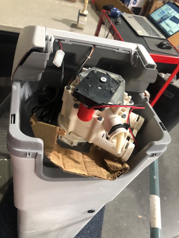 Photo 13 of ***DAMAGED - MISSING PARTS - UNTESTED - NO PACKAGING - SEE COMMENTS***
GE Water Softener System | 40,000 Grain | Reduce Hard Mineral Levels at Water Source | Reduce Salt Consumption | Improve Water Quality for Drinking, Laundry, Dishwashing & More | GXSH4