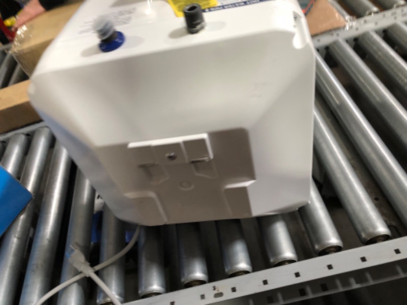 Photo 4 of Bosch Tronic mini-tank es8 7-Gallon Lowboy Electric Water Heater