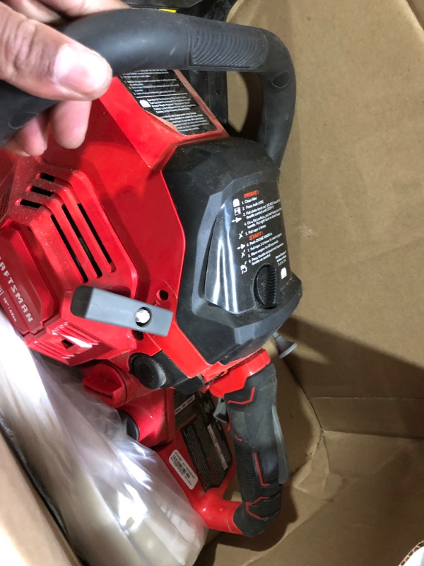 Photo 2 of *** UNKNOWN IF MISSING PARTS *** Craftsman CMXGSAMY42N6 S1600 16-in 42-cc 2-Cycle GAS Chainsaw