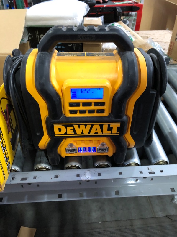 Photo 2 of **CHARGER MISSING - UNABLE TO FULLY TEST**
DEWALT DXAEJ14-Type2 Digital Portable Power Station Jump Starter