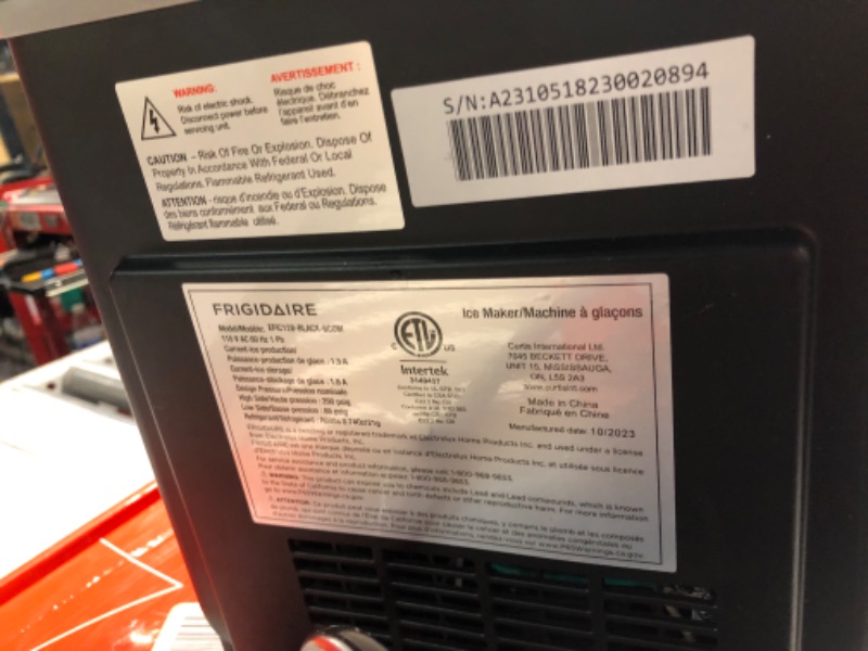 Photo 3 of ***(PARTS ONLY/ NONFUNCTIONAL/ NO RETURNS OR REFUNDS) ***
FRIGIDAIRE EFIC128AMZBLK Compact Countertop Ice Maker, 26 lb per Day, Black