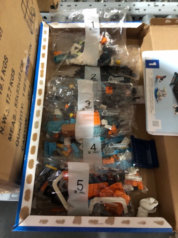 Photo 2 of **PLEASE READ NOTES**
LEGO City Arctic Explorer Truck and Mobile Lab 60378