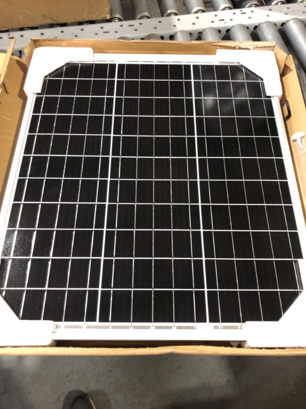 Photo 2 of **PLEASE SEE NOTES**
Renogy 50 Watt 12 Volt Monocrystalline Solar Panel (Compact Design) 50W Solar Panel