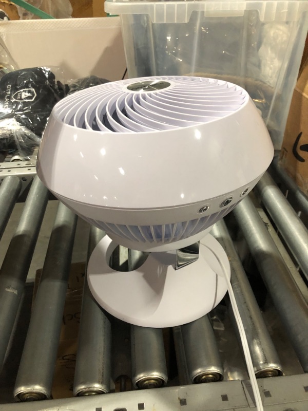 Photo 1 of **SIZE OF A DESK FAN WORK REALLY GREAT** Vornado 560 Whole Room Air Circulator with 4 speeds, 560-Medium, White