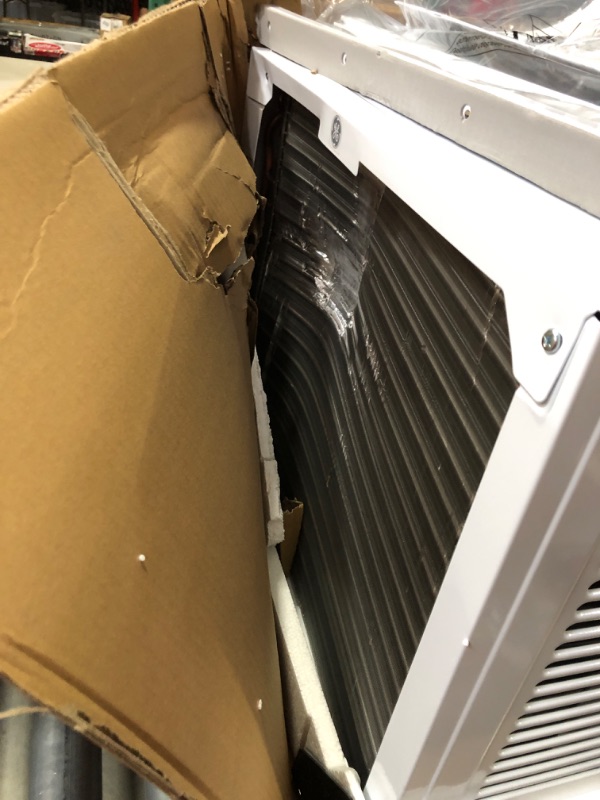 Photo 3 of **NON-REFUNDABLE**NO RETURNS**PARTS ONLY*** 
****BY BIDDING ON THIS ITEM, YOU UNDERSTAND THAT THIS SALE IS FINAL AND ITEM CANNOT BE RETURNED*****PLEASE READ NOTES**
GE Window Air Conditioner 10000 BTU, Wi-Fi Enabled, Energy-Efficient Cooling for Medium Ro