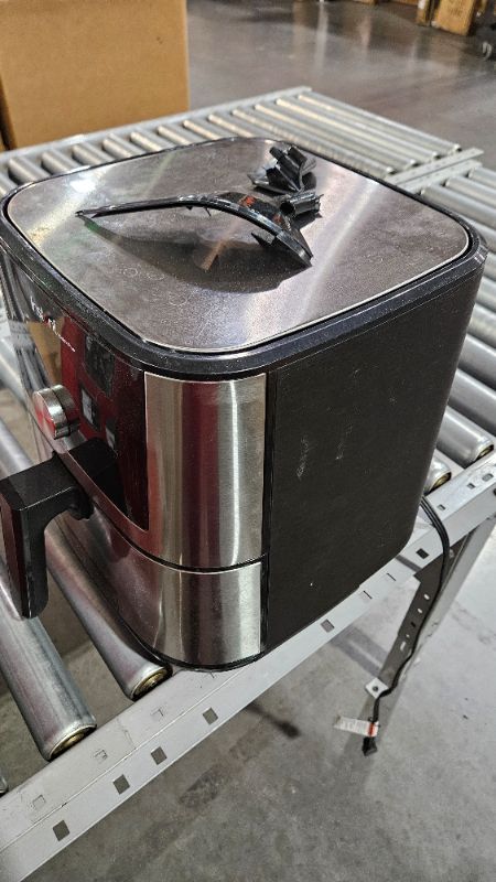 Photo 5 of **NON-REFUNDABLE FOR PARTS ONLY - BROKEN**
Instant Vortex Plus Air Fryer Oven, 6 Quart, From the Makers of Instant Pot, 6-in-1, Vortex Plus