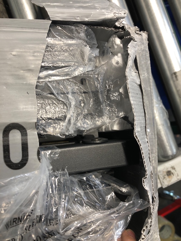 Photo 1 of **For parts only nonrefundable**
Metal 