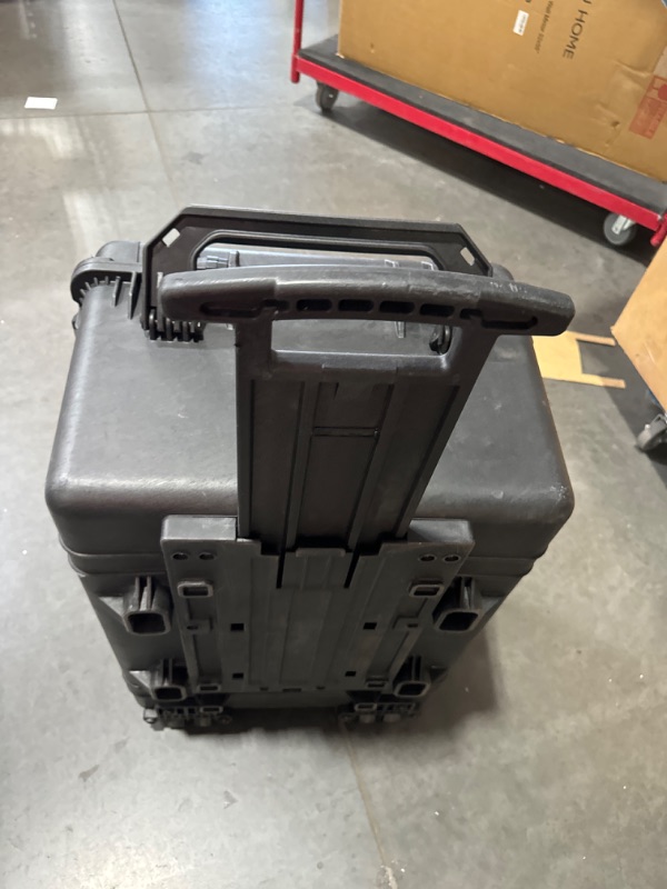 Photo 6 of pelican 1690 case