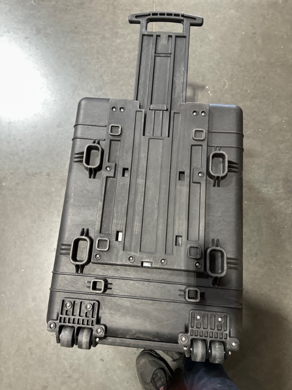Photo 5 of pelican 1690 case