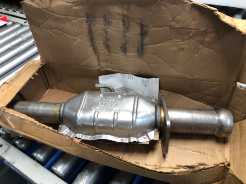 Photo 1 of ***SEE PICTURES***
Catalytic Converter NEW N/TA/99400 617227