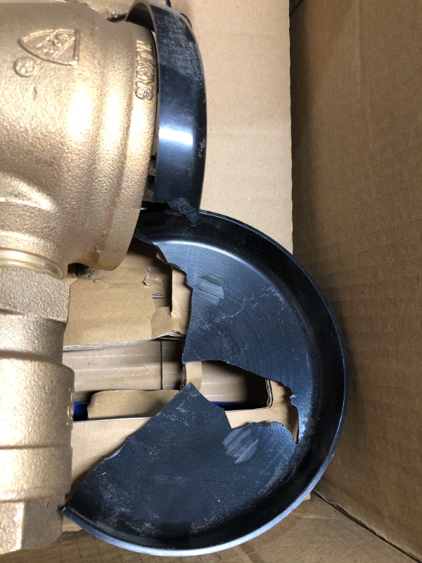 Photo 1 of ***SEE PHOTO'S***COVER IS CRACKED
Zurn Wilkins 112-720A 1-1/2" 720A Pressure Vacuum Breaker Assembly 1.5 Inch Breaker