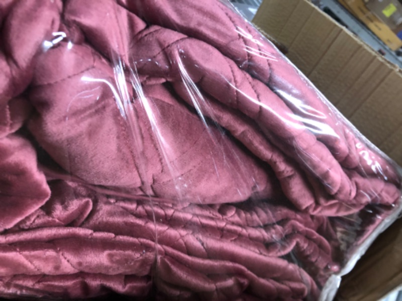 Photo 1 of  Luxury Velvet Quilt Set Full Queen Size***STOCK PHOTO FOR REFRENCE ONLY****