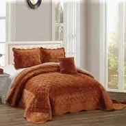 Photo 1 of  Luxury Velvet Quilt Set Full Queen Size***STOCK PHOTO FOR REFRENCE ONLY****