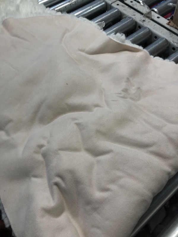 Photo 2 of **ITEM SIMILAR TO STOCK PHOTO, SEE PICS**Faux Fur Rug for Bedroom, Fluffy Runner Rugs Soft Sheepskin Rug Sofa Couch Seat Cushion, 2x6ft White Plush 