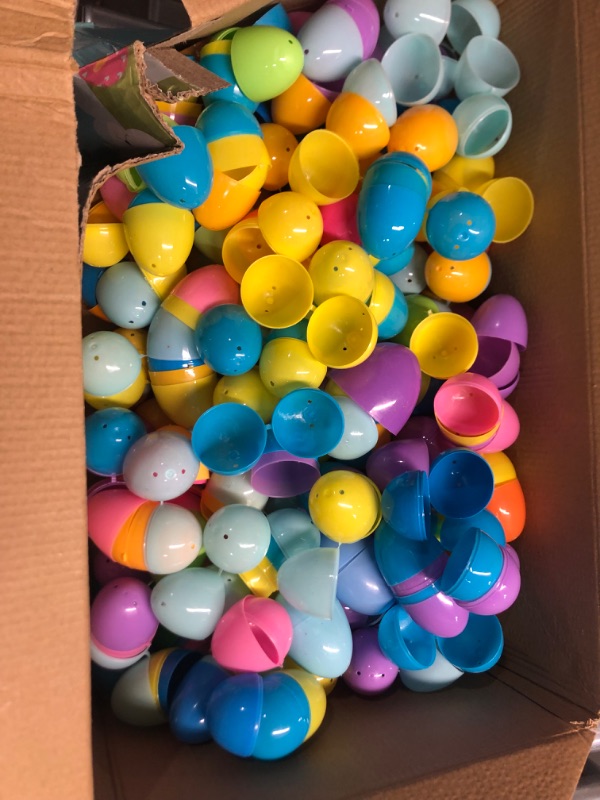 Photo 2 of 500 Pcs Easter Eggs include 20 Golden Egg,Empty Easter Eggs Fillable,Bright Plastic Eggs Bulks for Easter Theme Party,Basket Stuffers Filler,Easter Egg Hunt,Surprise Egg,Classroom Prize Supplies