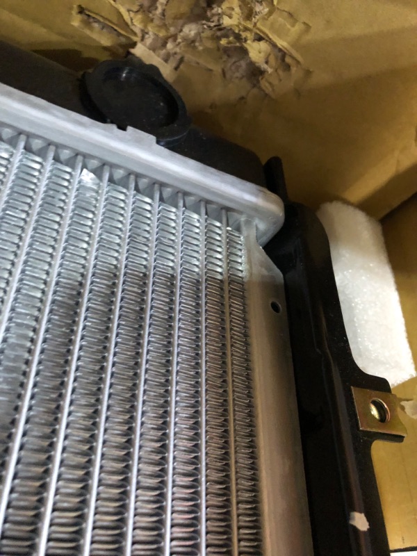 Photo 3 of Denso 221-0517 Radiator