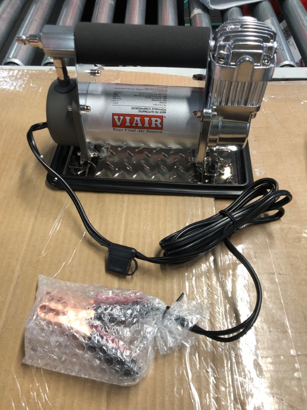 Photo 1 of Viair 400P - 40047 RV Automatic Portable Compressor Kit, Tire Pump, Truck/SUV Tire Inflator, Silver, For up To 35 Inch Tires