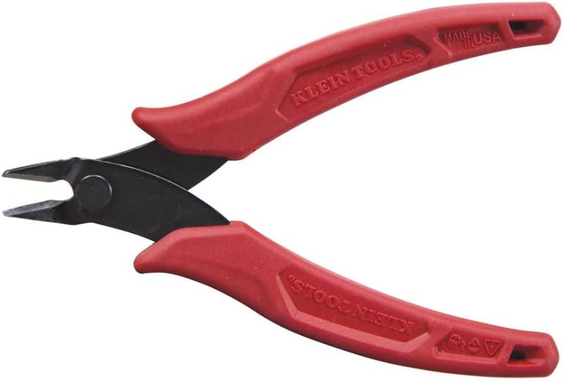 Photo 1 of Klein Tools D275-5 Pliers, Diagonal Cutting Pliers with Precision Flush Cutter is Light and Ultra-Slim for Work in Confined Areas, 5-Inch
