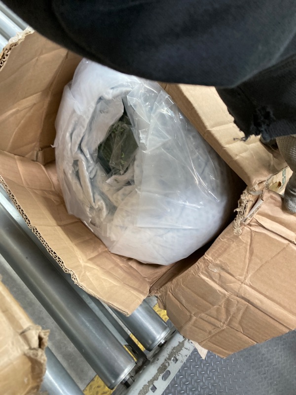 Photo 2 of Zinus 12 Inch Green Tea Cooling Memory Foam Mattress [New Version], Queen, Fiberglass Free, Medium Firmness, Cooling Gel Foam, Certified Safe Foams & Fabric, Mattress in A Box Queen 12" New Small Box