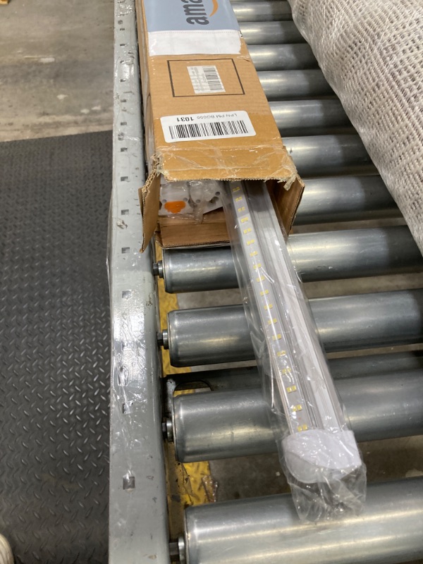 Photo 1 of AQIQUUT Led Shop Lights,4FT Led Shop Light,50W 6500K 7000LM Clear White,Led Shop Light 4FT 110V Linkable Integrated V-Shape for Shop Garage,Warehouse,Workbench and Workshop Indoor(4-Pack)