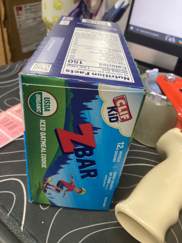 Photo 2 of ( EXPO 07 NOV 2014 )) CLIF Kid Zbar - Iced Oatmeal Cookie - Soft Baked Whole Grain Snack Bars - USDA Organic - Non-GMO - Plant-Based - 1.27 oz. (18 Pack) Iced Oatmeal Cookie, 18ct 18 Count (Pack of 1) (( EXPO 07 NOV 2014 )) 