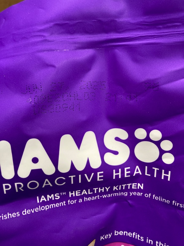 Photo 2 of IAMS Proactive Health with Chicken Kitten Premium Dry Cat Food