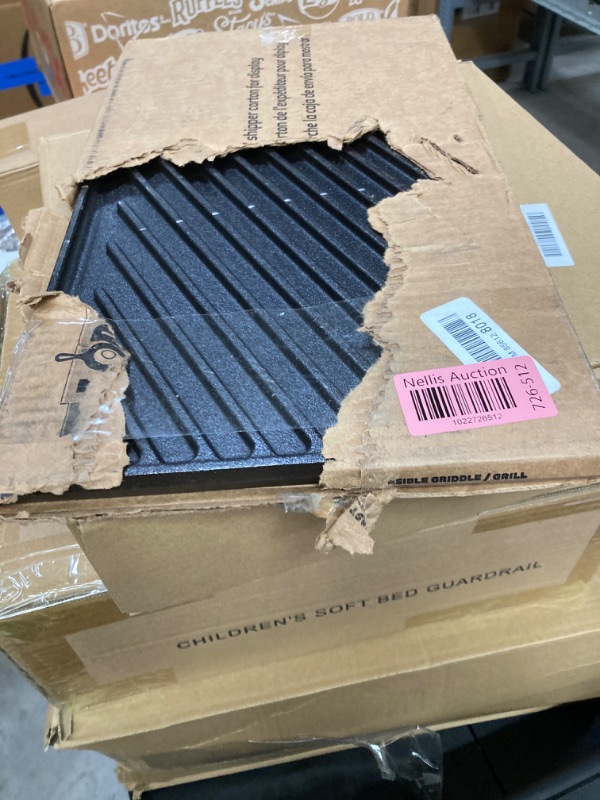 Photo 1 of Lodge Cast Iron Rectangular Griddle, 9.5x16.75-inch, Black, Unparalleled Heat Retention