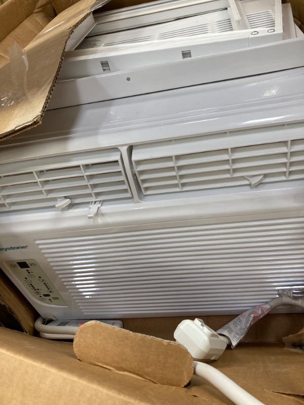 Photo 2 of ***(BE AWARE OF WALL PLUG)***
Keystone 14,500 BTU Window Air Conditioner and Dehumidifier, Window Unit Air Conditioners for Apartment, Living Room, Garage, and Medium to Large Rooms up to 650 Sq.Ft., Window AC Unit with Remote