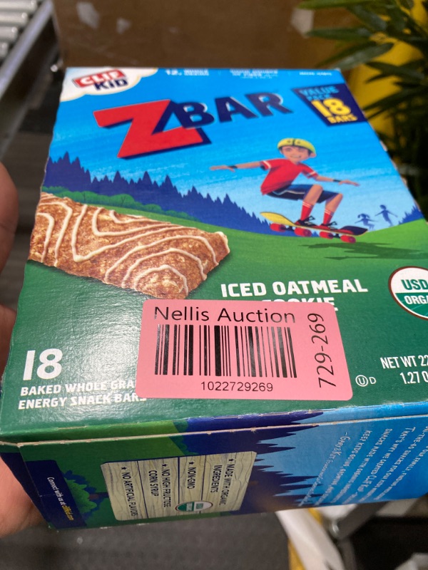 Photo 2 of CLIF Kid Zbar - Iced Oatmeal Cookie - Soft Baked Whole Grain Snack Bars - USDA Organic - Non-GMO - Plant-Based - 1.27 oz. (18 Pack) Iced Oatmeal Cookie, 18ct 18 Count (Pack of 1)