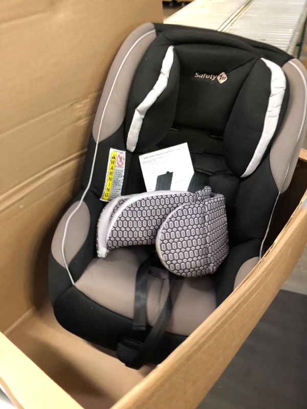 Photo 3 of Safety 1st Guide 65 Convertible Car Seat, Chambers  
