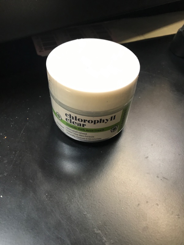 Photo 1 of CHLOROPHYLL CLEAR VITAMIN RICH ACNE CREAM 2OZ