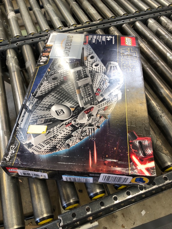 Photo 4 of LEGO Star Wars Millennium Falcon 75257 Starship Construction Set, with Finn, Chewbacca, Lando Calrissian, Boolio, C-3PO, R2-D2 and D-O, The Rise of Skywalker Collection Standard Packaging