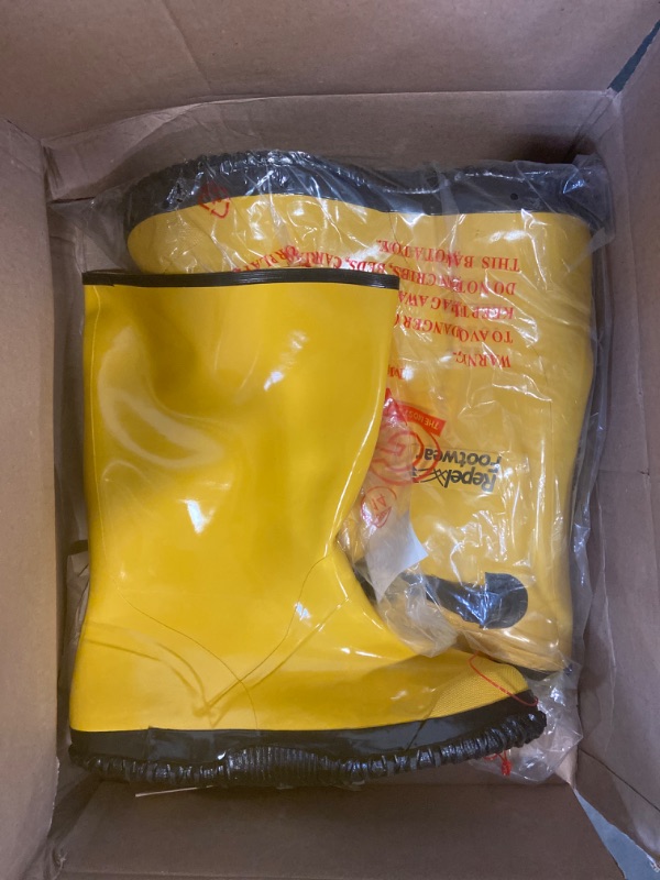 Photo 2 of Anchor Brand Slush Boots, Size 17, 17 in H, Yellow